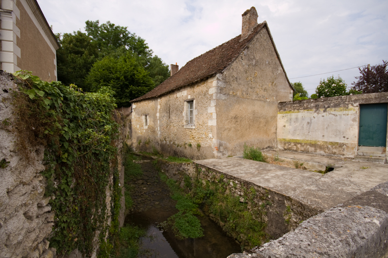 Pretty nearby village - Chateau de Chenonceau