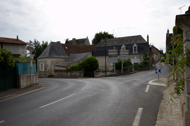 Pretty nearby village - Chateau de Chenonceau