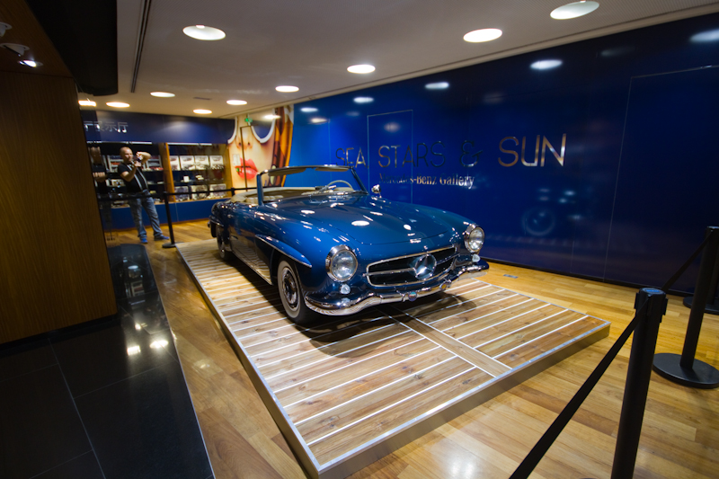 Mercedes Store - Champs-Elysees